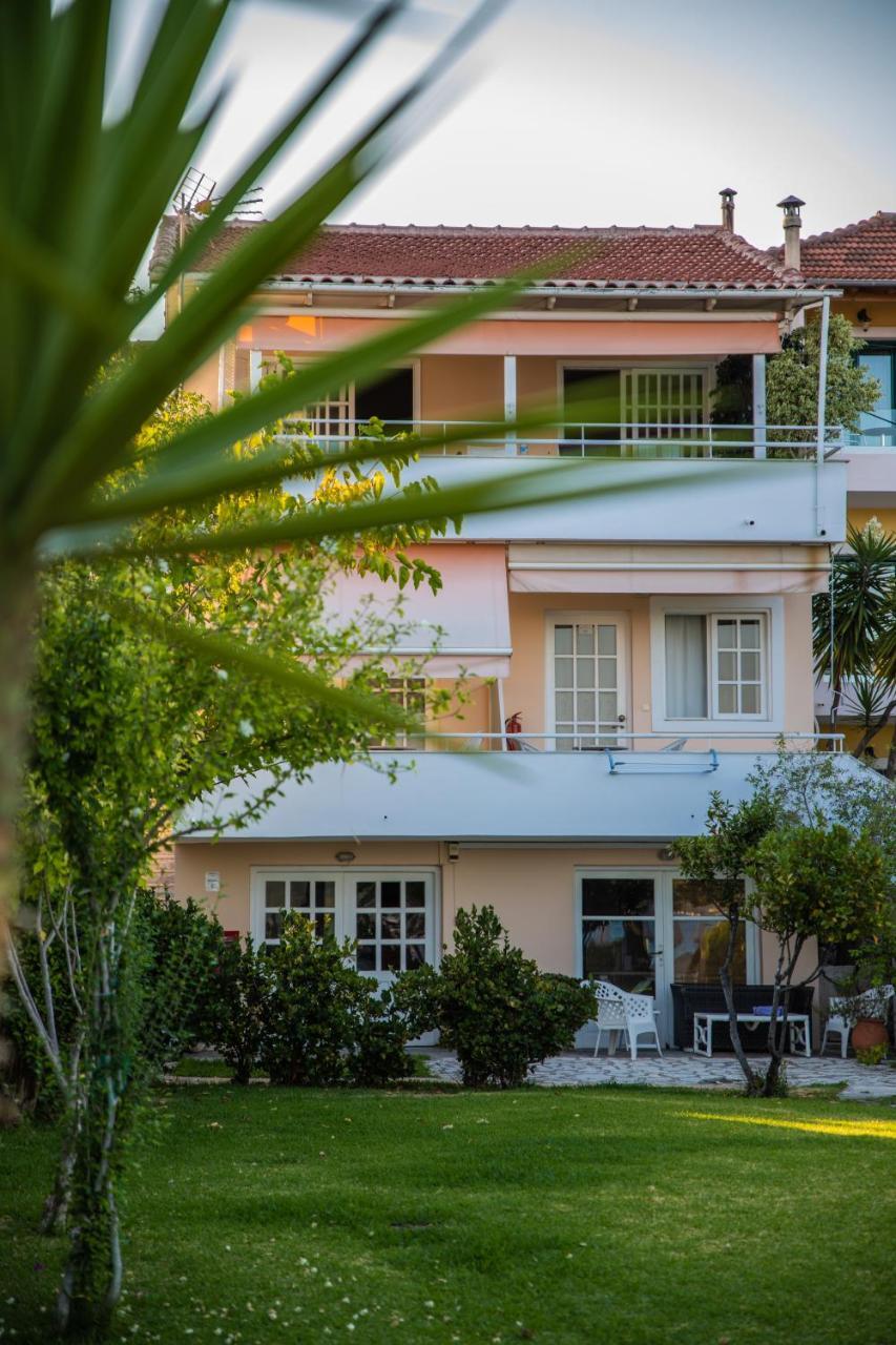 Aparthotel Elati Beach à Nydri  Extérieur photo
