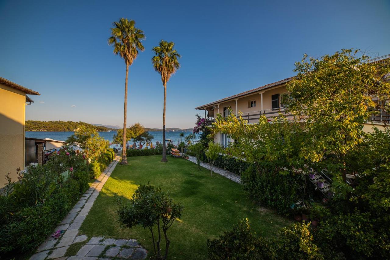 Aparthotel Elati Beach à Nydri  Extérieur photo